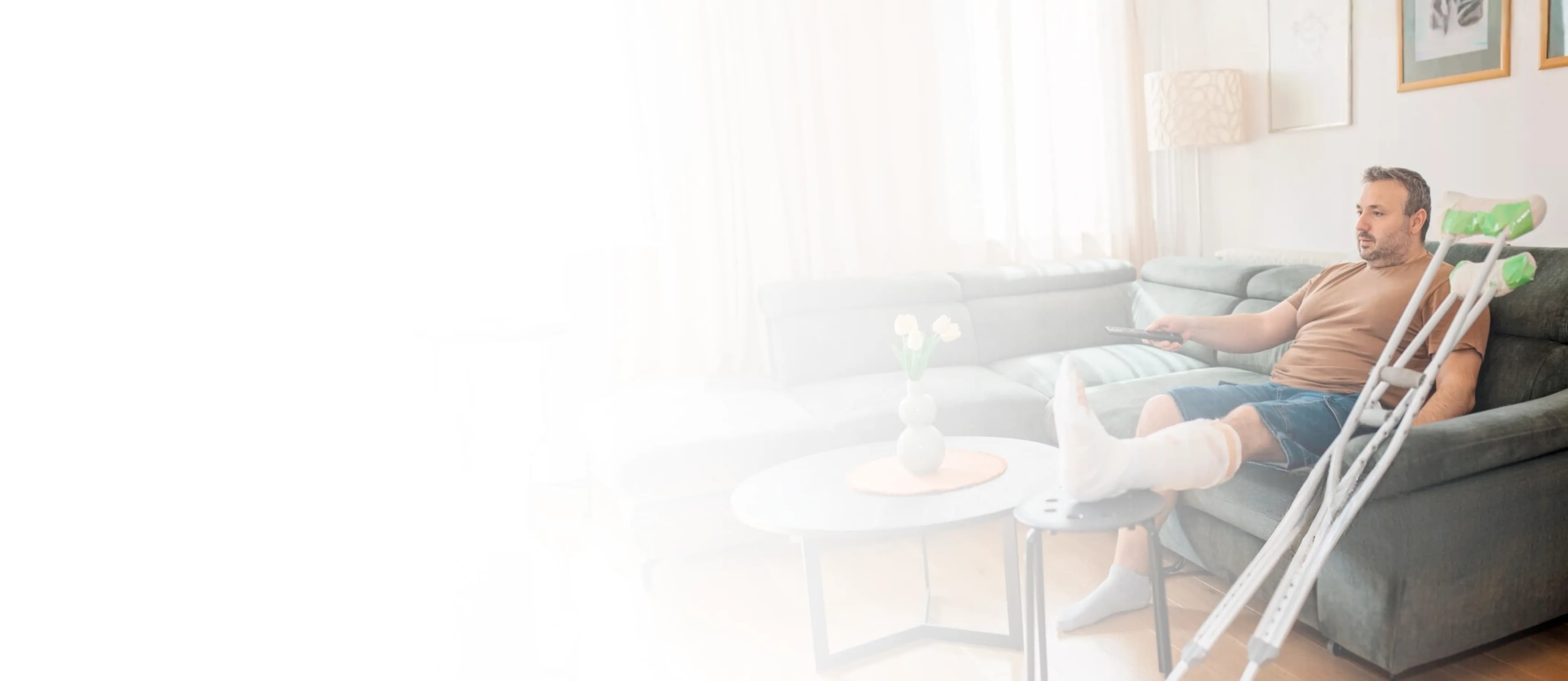 Pessoa descansando em casa